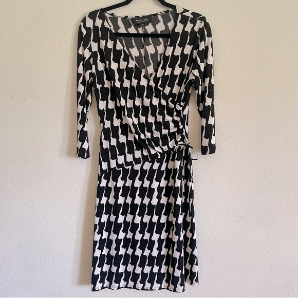 Evan Picone Dresses & Skirts - Evan Picone woman's printed faux wrap midi dress size 8 business casual career